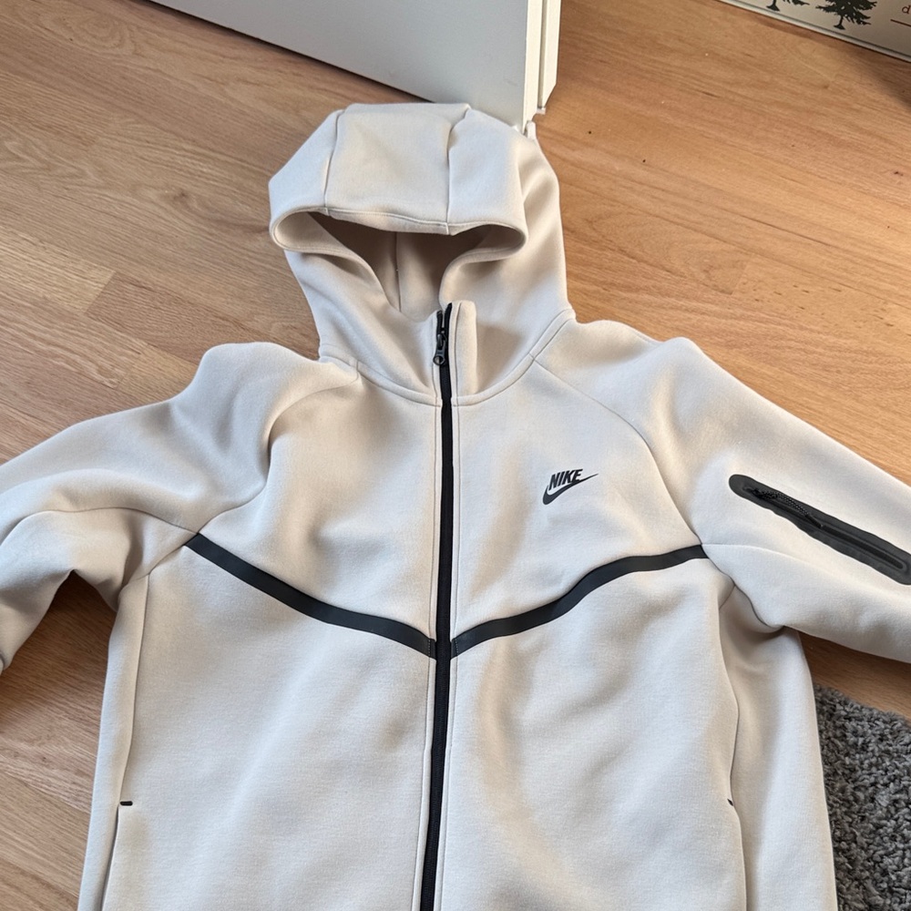 Nike Tech Hoodie